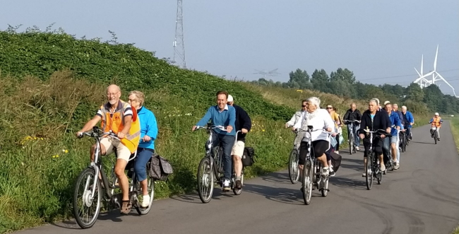 Pieter gaat het Vigeta-peloton voor tijdens detocht van Esmeralda