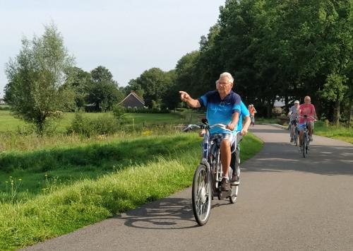 Piet met Jac, genieten van de mooie tocht