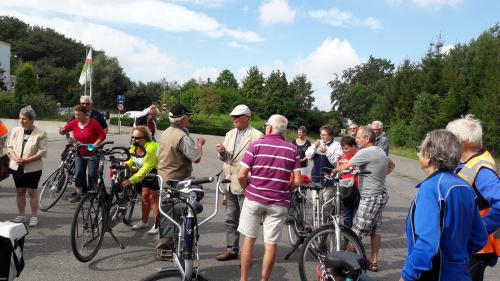 Vudb-stop tijdens de tocht die Geert en Mientje, rechts op de foto, voor ons hebben uitgezet