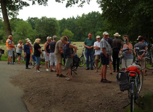 Ook tijdens onze vakantietochten moesten we soms even van de tandem voor een Vudb-stop