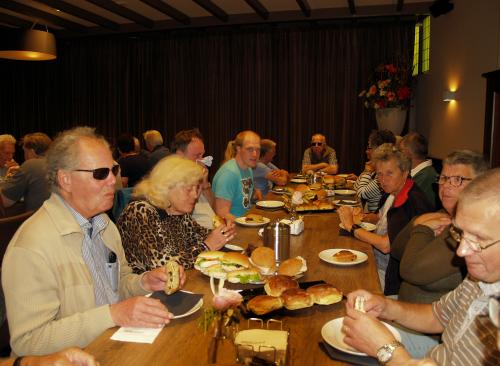 Genieten van een heerlijke lunch bij cafe Donkenhof in Wouw