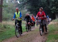 Het Vigeta-peloton aangevoerd door Maria met Frans en hun zwager